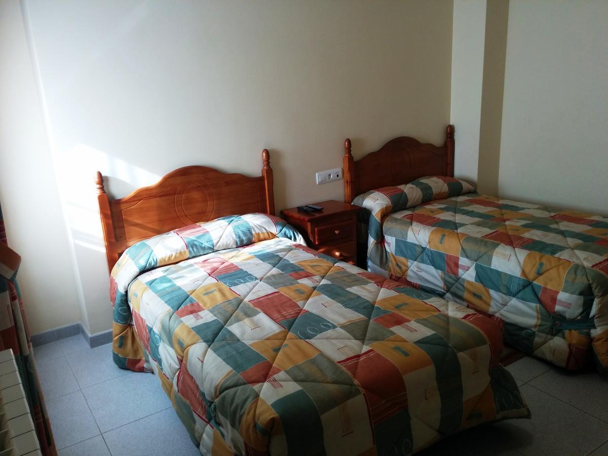 Готель Hostal Carmen El Puente  Екстер'єр фото